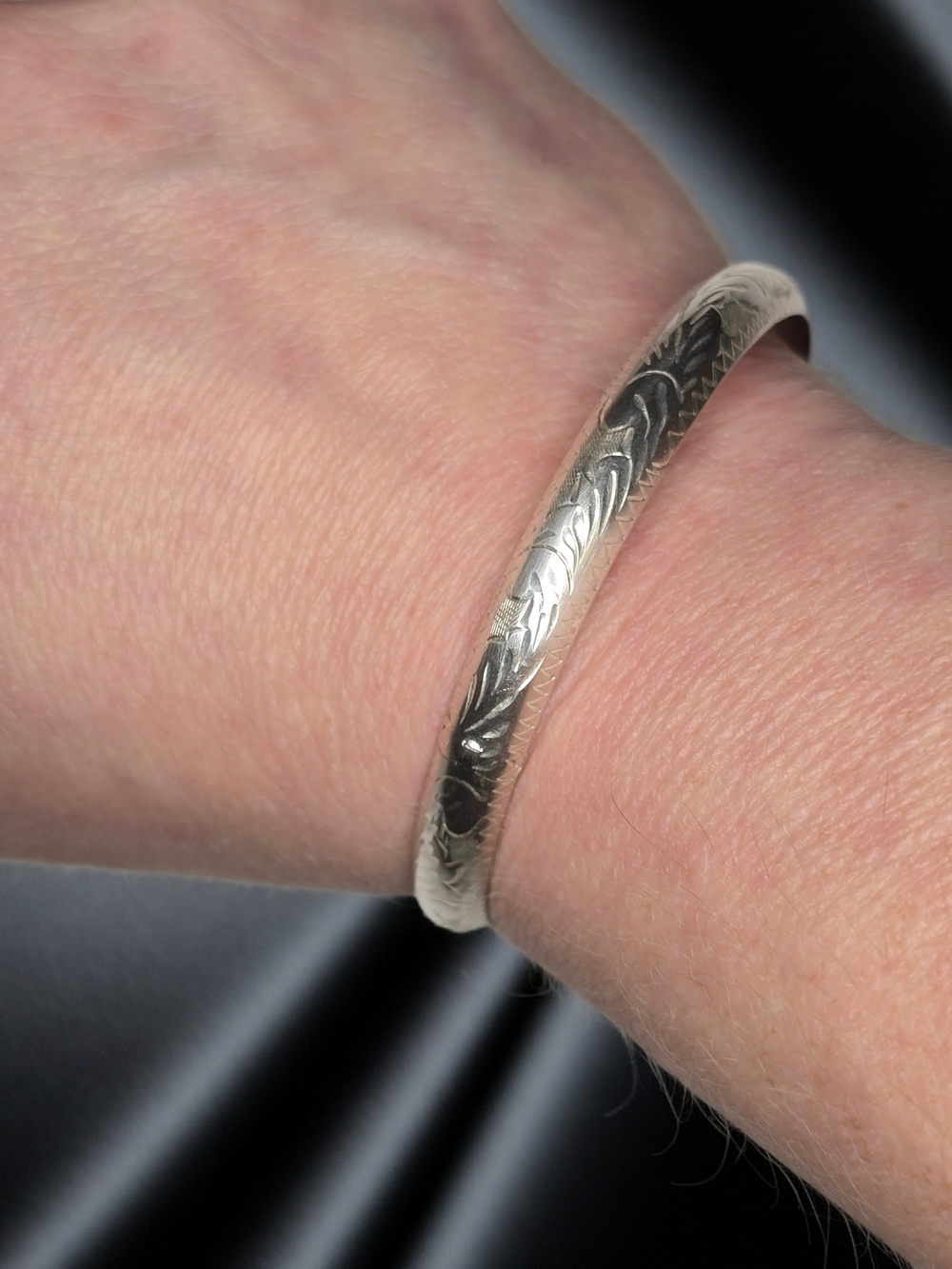 Vintage Engraved 925 Sterling Silver Bangle Bracelet